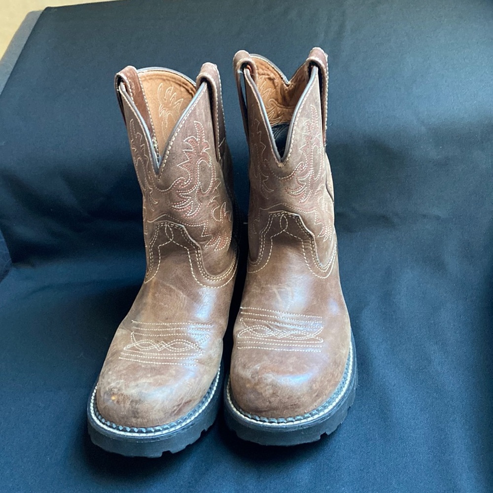 Ariat Brown Leather “Fat Baby” style  Boots